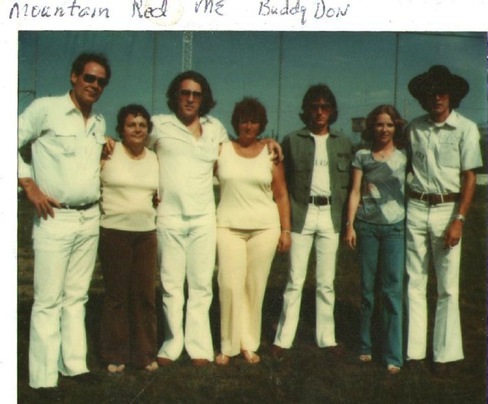 Mountain Red, Jerry & Buddy Down